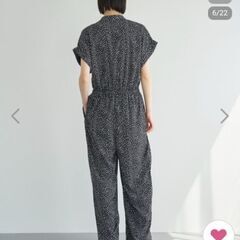meilmada　オールインワン　ランダム　ドット　黒色　パンツ　半袖　Vネックの画像