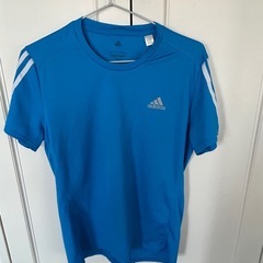 美品　adidas ランニングTシャツＭとショートパンツＬ　メンズの画像
