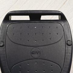 中古　デイトナ  GIVI B47B912 モノロックケース (47L) パールホワイト塗装 バイク用リアボックスの画像