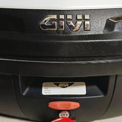 中古　デイトナ  GIVI B47B912 モノロックケース (47L) パールホワイト塗装 バイク用リアボックスの画像