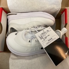 NIKE ナイキ エアマックス アクシス  の画像