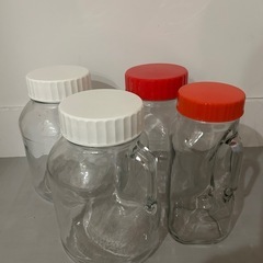 果実酒瓶の画像