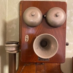 アンティーク　レトロ　手回し電話機の画像
