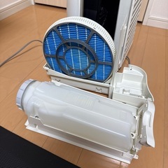 SHARP 加湿空気清浄機　KC-E40-Wの画像