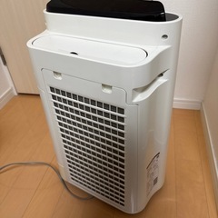SHARP 加湿空気清浄機　KC-E40-Wの画像