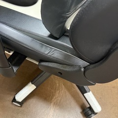 ゲーミングチェア、デスクチェアの画像