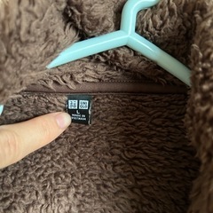 ユニクロ　ボアパーカー　Lの画像