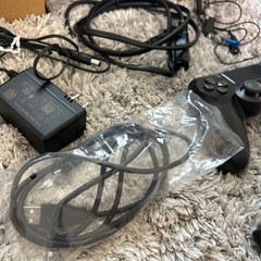 【美品】PS4 Pro 1TB 4K HDR 本体 コントローラー付きの画像