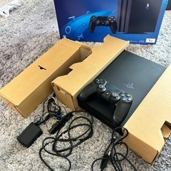 【美品】PS4 Pro 1TB 4K HDR 本体 コントローラー付きの画像