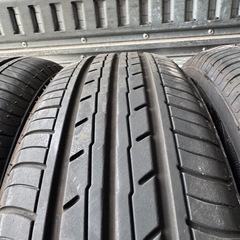 バリ山　YOKOHAMA ヨコハマ　BluEarth-Es ES32 165/70R14 夏タイヤ　2024年製　14インチ　ヴィッツ　等の画像