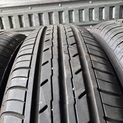 バリ山　YOKOHAMA ヨコハマ　BluEarth-Es ES32 165/70R14 夏タイヤ　2024年製　14インチ　ヴィッツ　等の画像