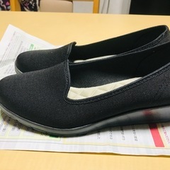 黒パンプスMの画像