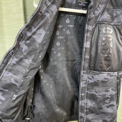 GOTCHA GOLF ガッチャゴルフ　ダウンベスト サイズL  ブラック 迷彩　ベスト　サイズL  黒の画像
