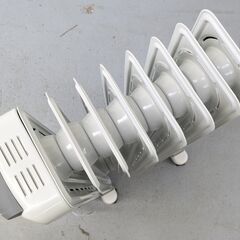 デロンギ DeLonghi オイルヒーター オイルラジエターヒーター 3～8畳用 暖房器具 H770812EFSの画像