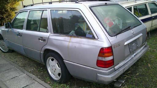 Mベンツ124-E320,TE-内装黒皮程度良好のシート内張販売―別と取りつけ相談