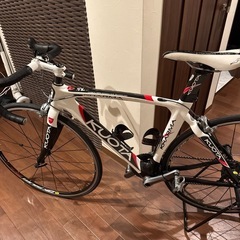 ロードバイク KUOTA KHARMAの画像