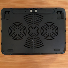 【美品】静音4ファン搭載✨ ノートパソコンクーラー USB給電＆角度調整可の画像
