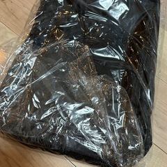 圧縮トラベルポーチ　M 黒　吊り下げの画像