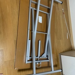 折りたたみ机の画像