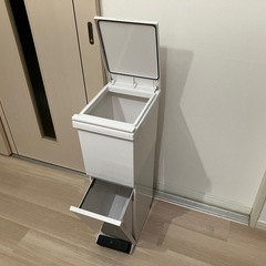 ゴミ箱の画像