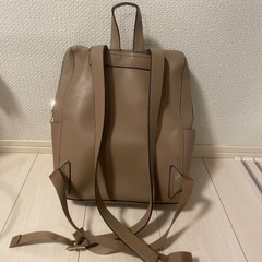 (20日まで)レガートラルゴ　ベージュ　リュックの画像