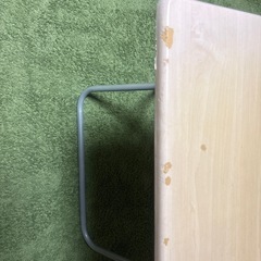 折りたたみテーブルの画像