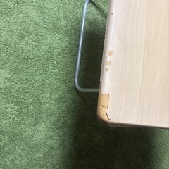 折りたたみテーブルの画像