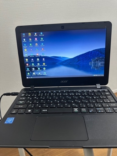 Acer TravelMate B117 11.6インチ、SSD128,メモリ4GB