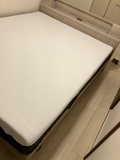 エマスリープ　マッドレス　クイーンサイズ