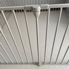 ペットサークル　シンプルモダン　犬の画像