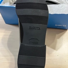 👞学生用ハルタ　 ローファー未使用新品　箱入　の画像