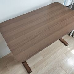 ニトリで購入したダイニングテーブル ダークブラウンの画像