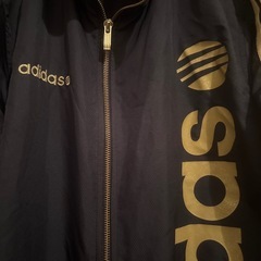 adidasの画像