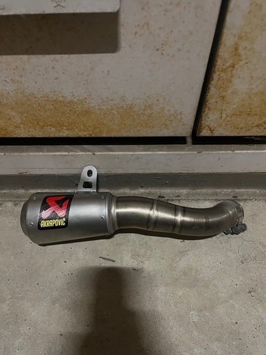YZF-R25用AKRAPOVICサイレンサー
