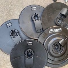 ALESIS Crimson Mesh Drum Kit 電子ドラム クリムゾンメッシュドラムキット中古^_^おまけPEARLシングルキックペダル付き♪※説明文必読※の画像