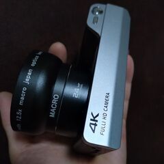 非常に珍しい4インチ巨大液晶　4K デジタルカメラの画像