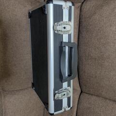 美品 アルミ製 アタッシュケース の画像