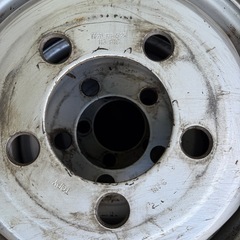 小型トラック用タイヤ 205/70R17.5 115/113L.——LT6
本セットの画像