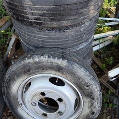小型トラック用タイヤ 205/70R17.5 115/113L.——LT6
本セットの画像