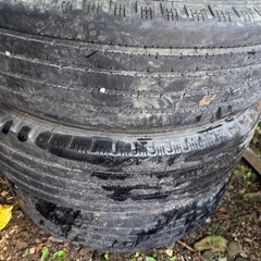 小型トラック用タイヤ 205/70R17.5 115/113L.——LT6
本セットの画像