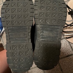 PUMA 厚底サンダルの画像