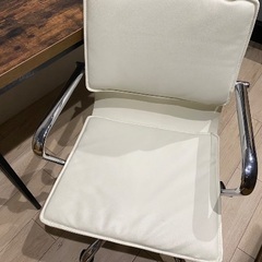 デスク　椅子セットの画像