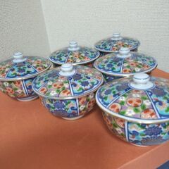 未使用　有田焼　更紗古伊万里焼　金彩　清秀窯　湯呑み謹製蓋付６客の画像
