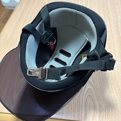 ヤールーヘルメットの画像