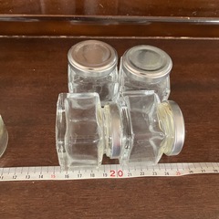 小さい瓶の画像