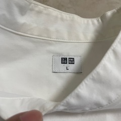 UNIQLO 長袖ノーカラーシャツの画像