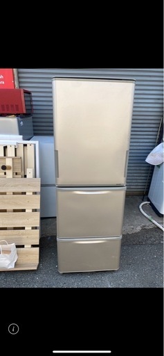3ドア冷蔵庫動作品棚割れ有り (坂東) 新大阪のキッチン家電