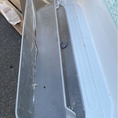 3ドア冷蔵庫　動作品　　棚割れ有りの画像