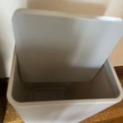 ゴミ箱の画像