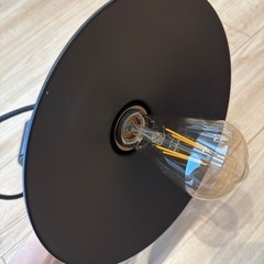 ニトリ　ペンダントライト＋電球セットの画像